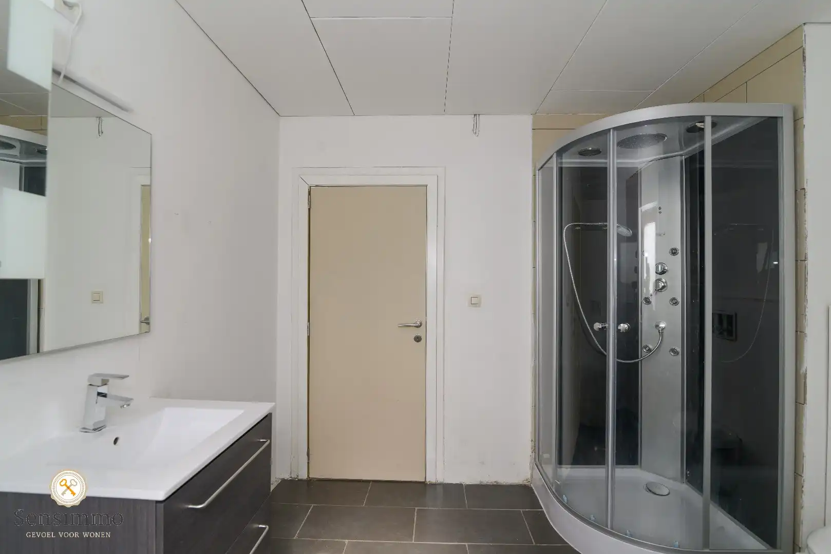 Prachtig gelegen duplex met 2 slpkmrs + terras + parking foto 11