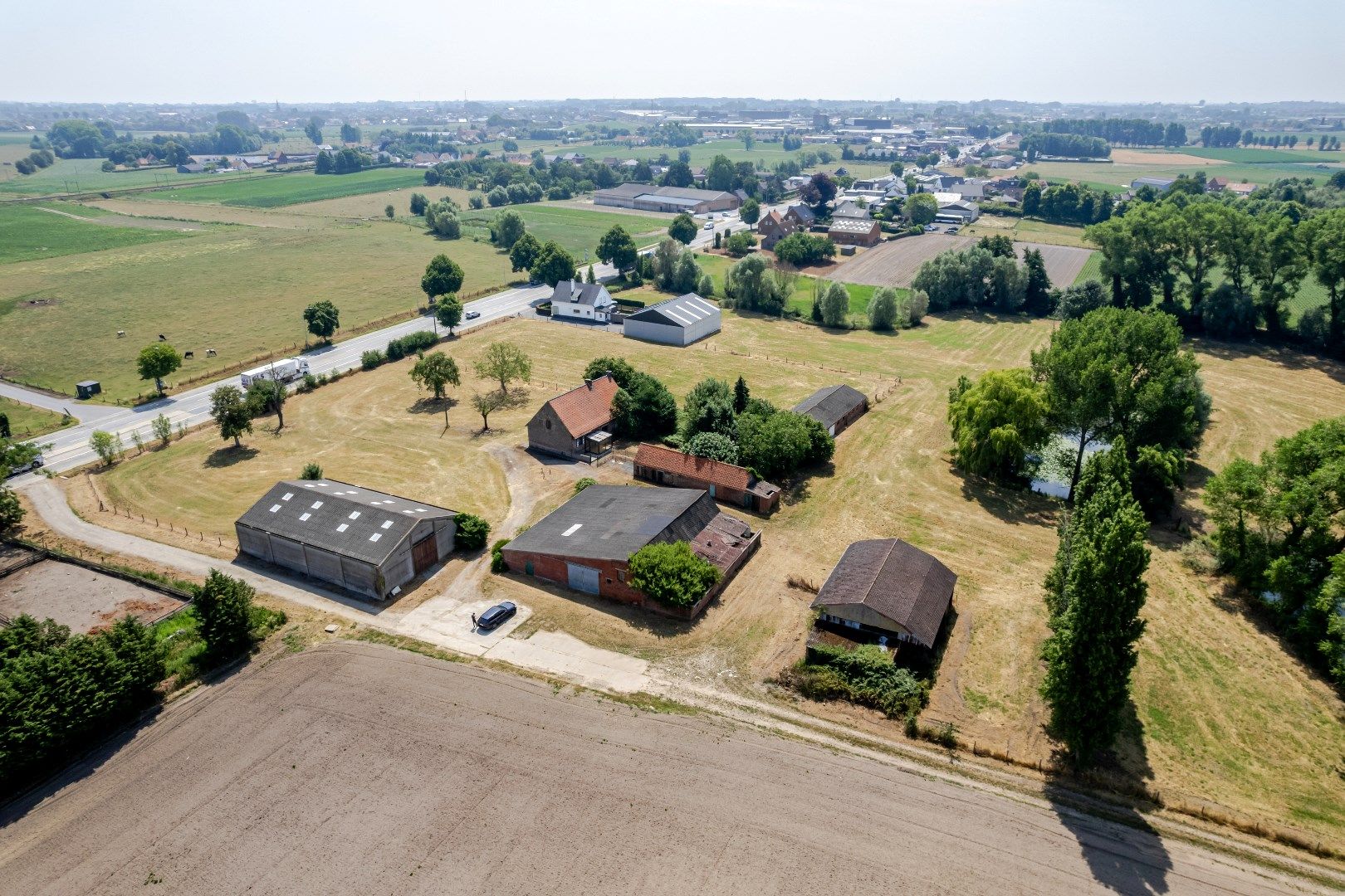 Karaktervolle hoeve met rustieke elementen. Aankoop tot domein van 4 hectare. foto 21