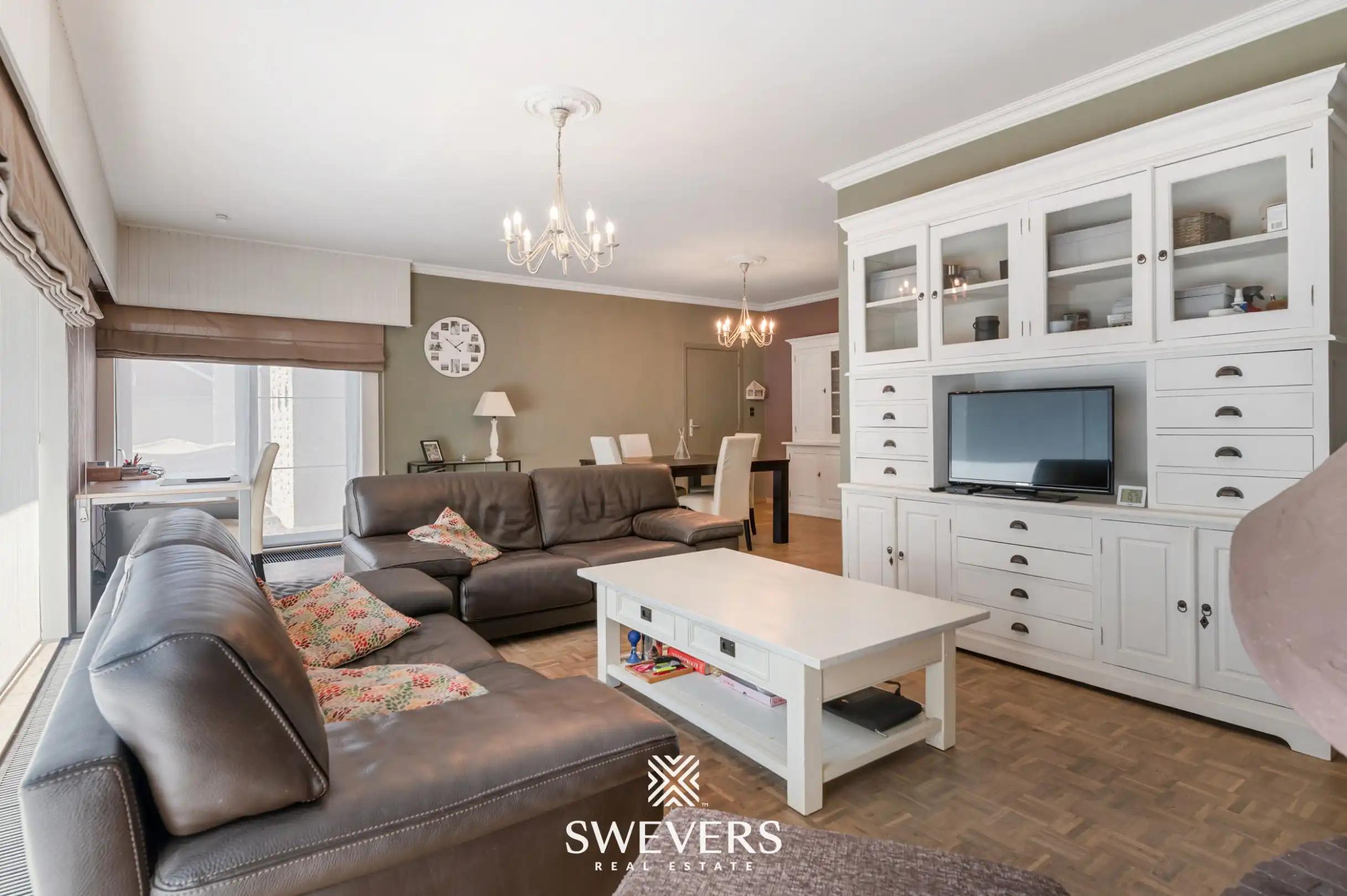 Gerenoveerde woning met 4 slaapkamers op 20a 86ca foto 4