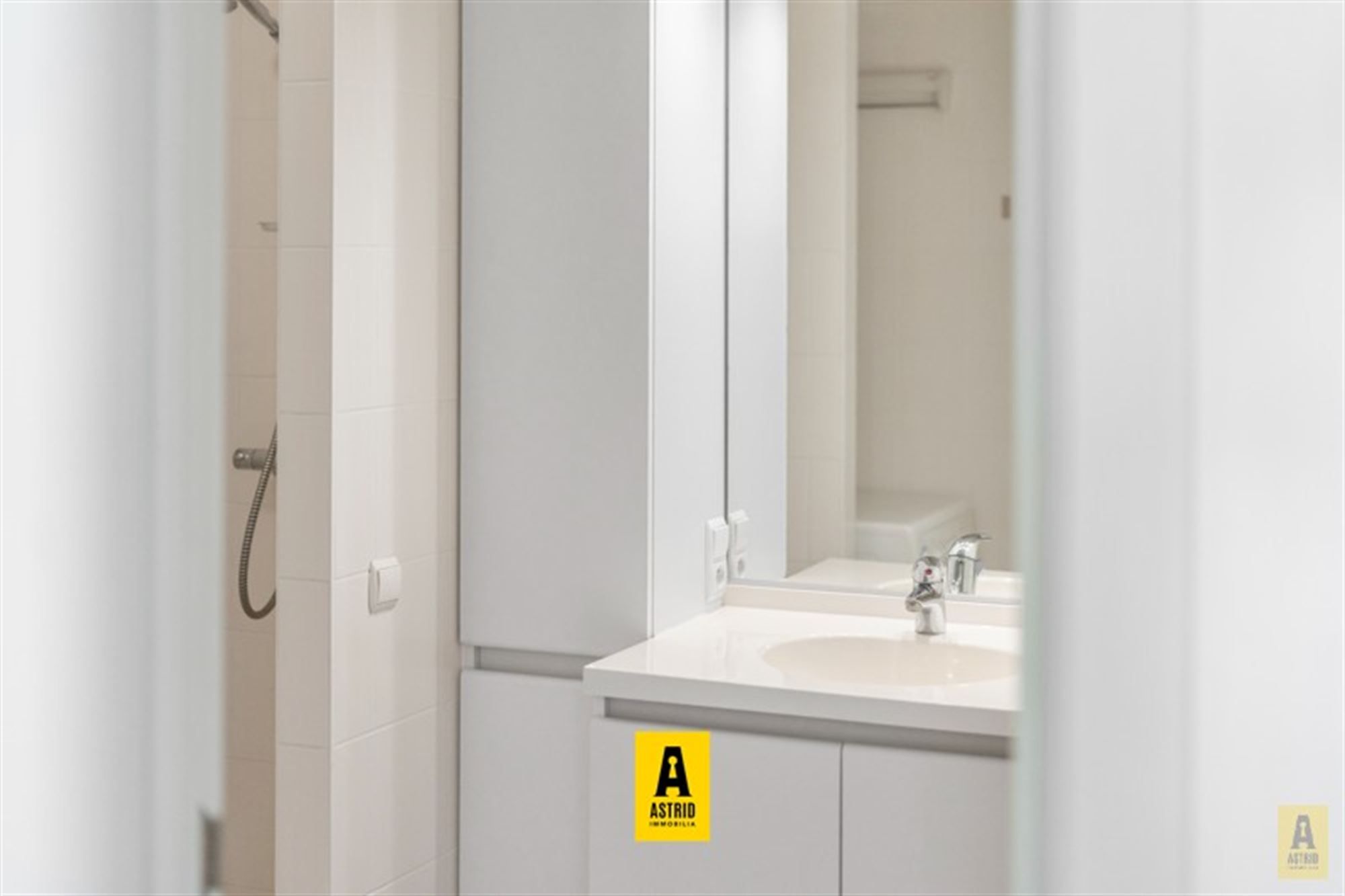 Schitterend hoekappartement in groen domein met zwembad! foto 18