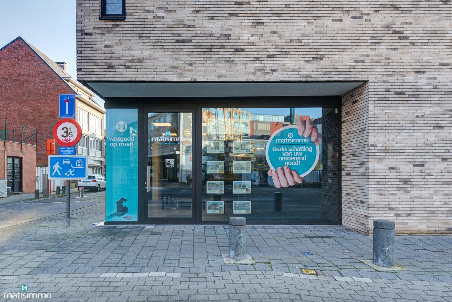 INSTAPKLAAR HANDELSPAND/KANTOORRUIMTE MET EEN UITSTEKENDE LIGGING TE HASSELT foto 2