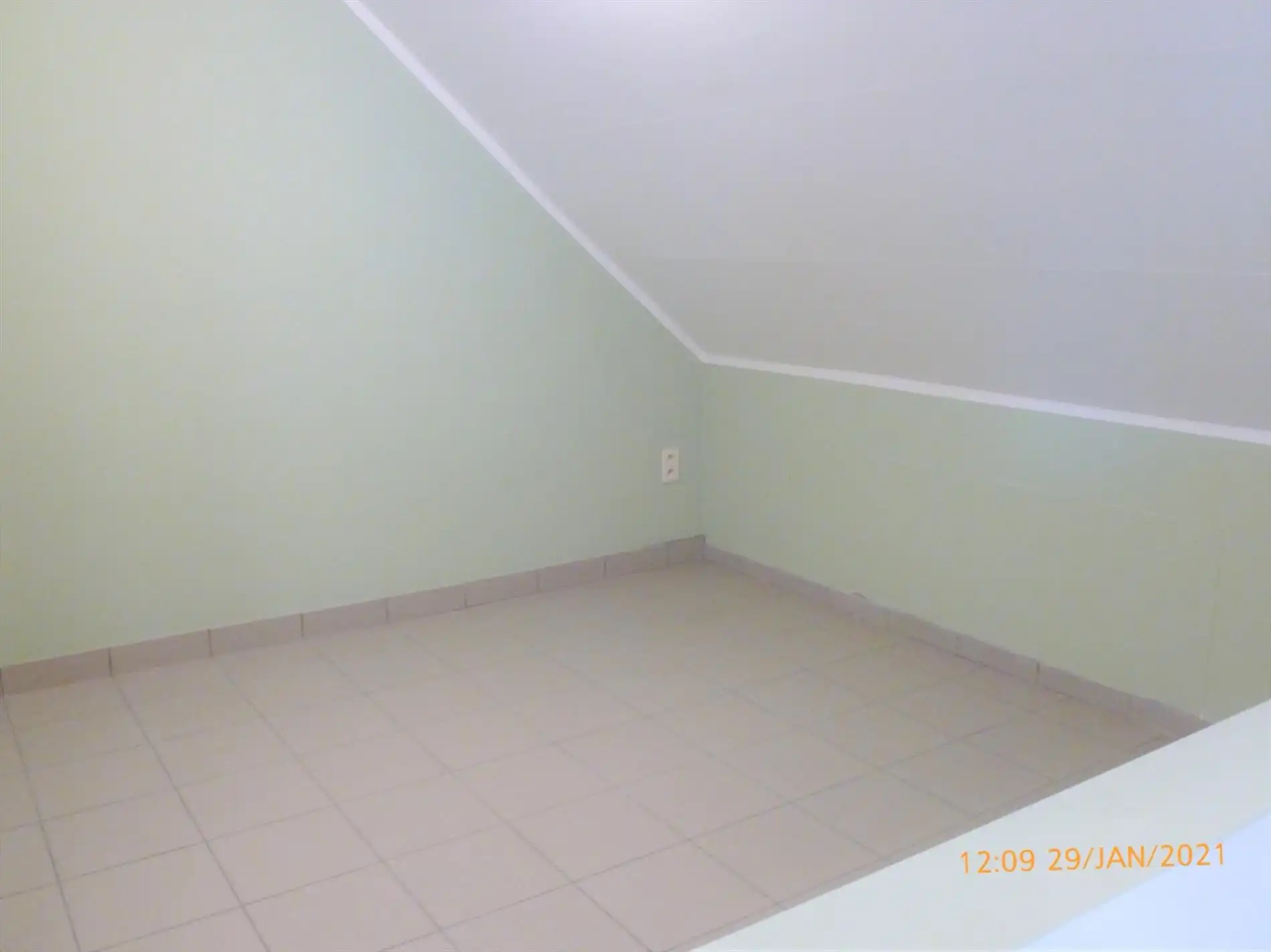 TE HUUR HALEN Ruim appartement 3 slpk foto 13