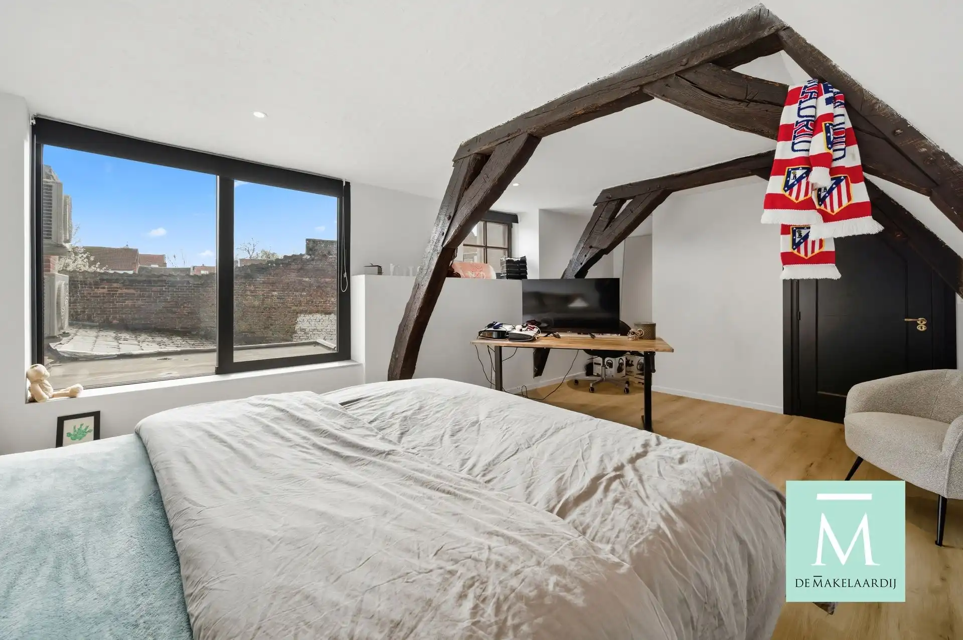 Volledig gerenoveerde woning met inpandige garage met toplocatie in Mechelen foto 9