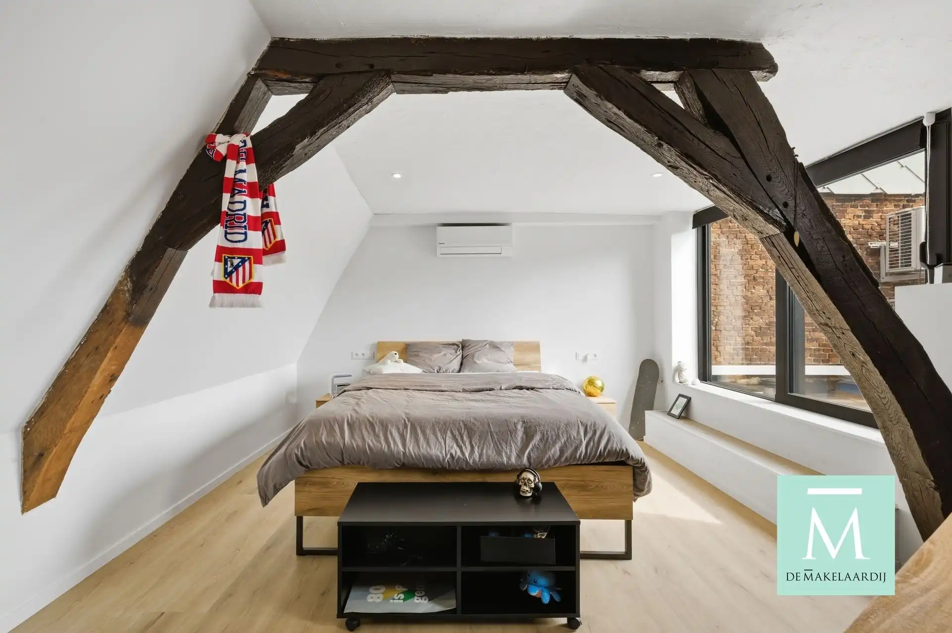 Volledig gerenoveerde woning met inpandige garage met toplocatie in Mechelen foto 9
