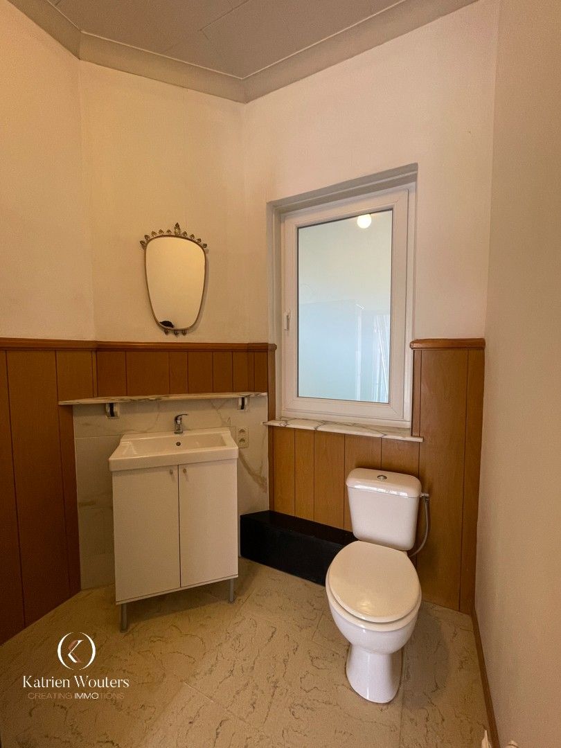 Renovatiewoning met veel potentieel foto 10
