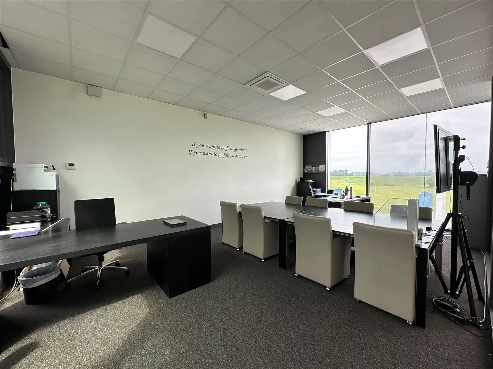 Kantoor/handelspand op toplocatie te Ninove! foto 9