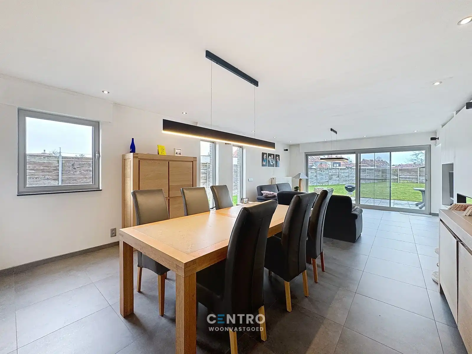 ENERGIEZUINIGE koppelvilla met 4 slpks, dubbele garage n ZUIDger. tuin! foto 2