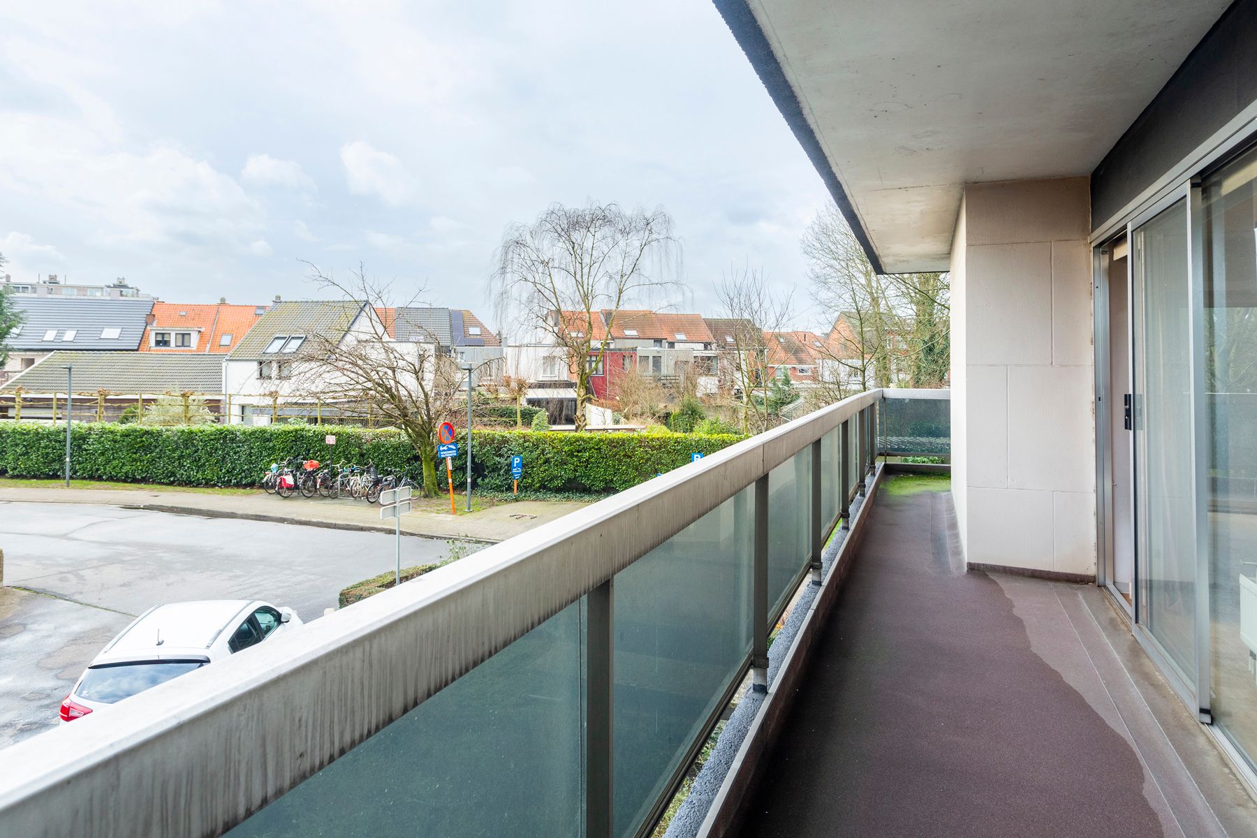 Lichtrijk appartement in het groen met renovatiepotentieel foto 8
