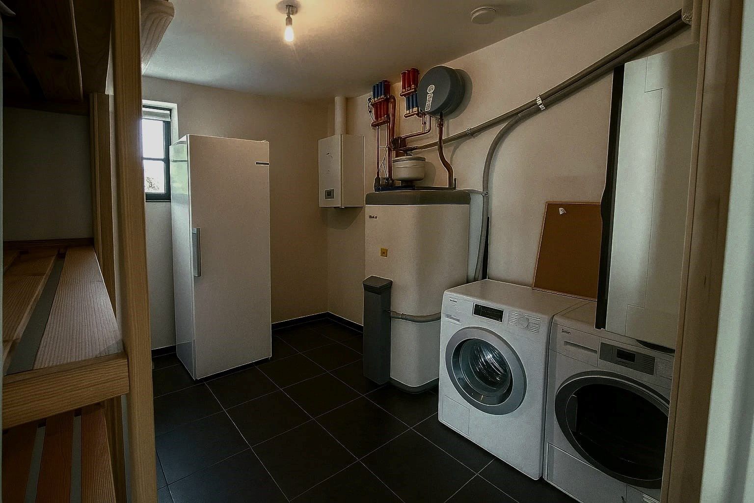 RECENTE, RUIME WONING IN LANDELIJKE STIJL MET DRIE SLAAPKAMERS EN TUIN foto 17
