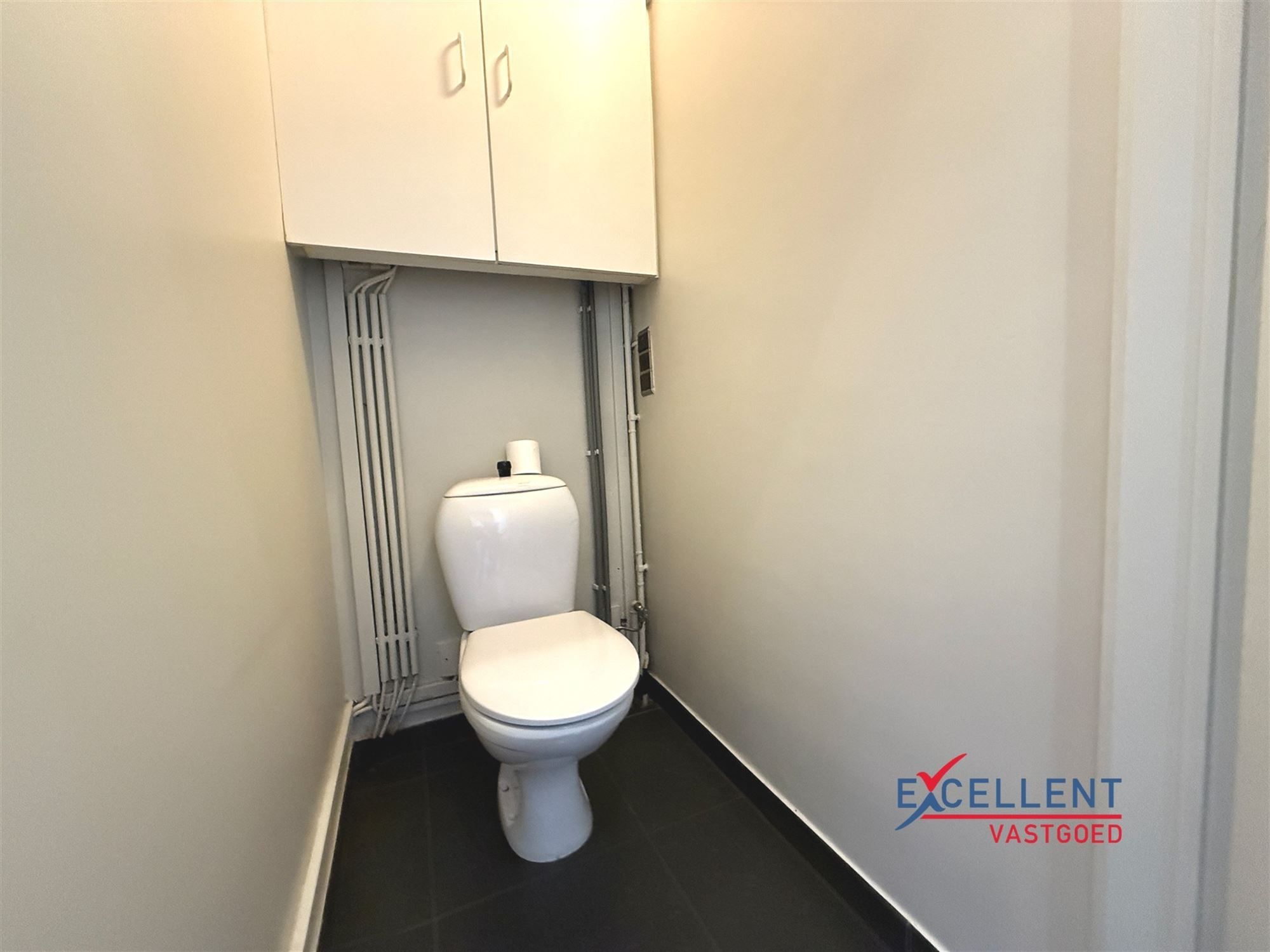 Multifunctioneel handelsgelijkvloers te Olsene te huur foto 4