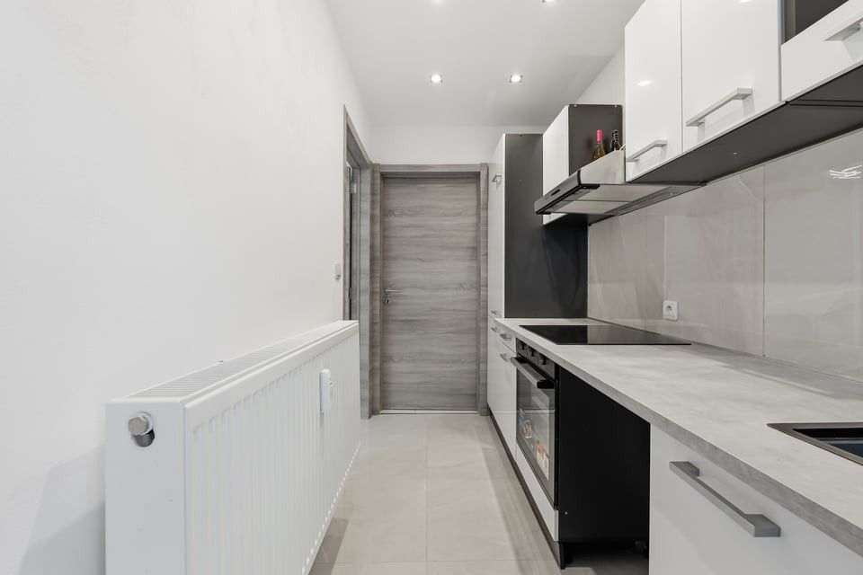 INSTAPKLAAR APPARTEMENT MET 2 SLAAPKAMERS OP TOPLOCATIE - VOLLEDIG GERENOVEERD IN 2025 foto 8