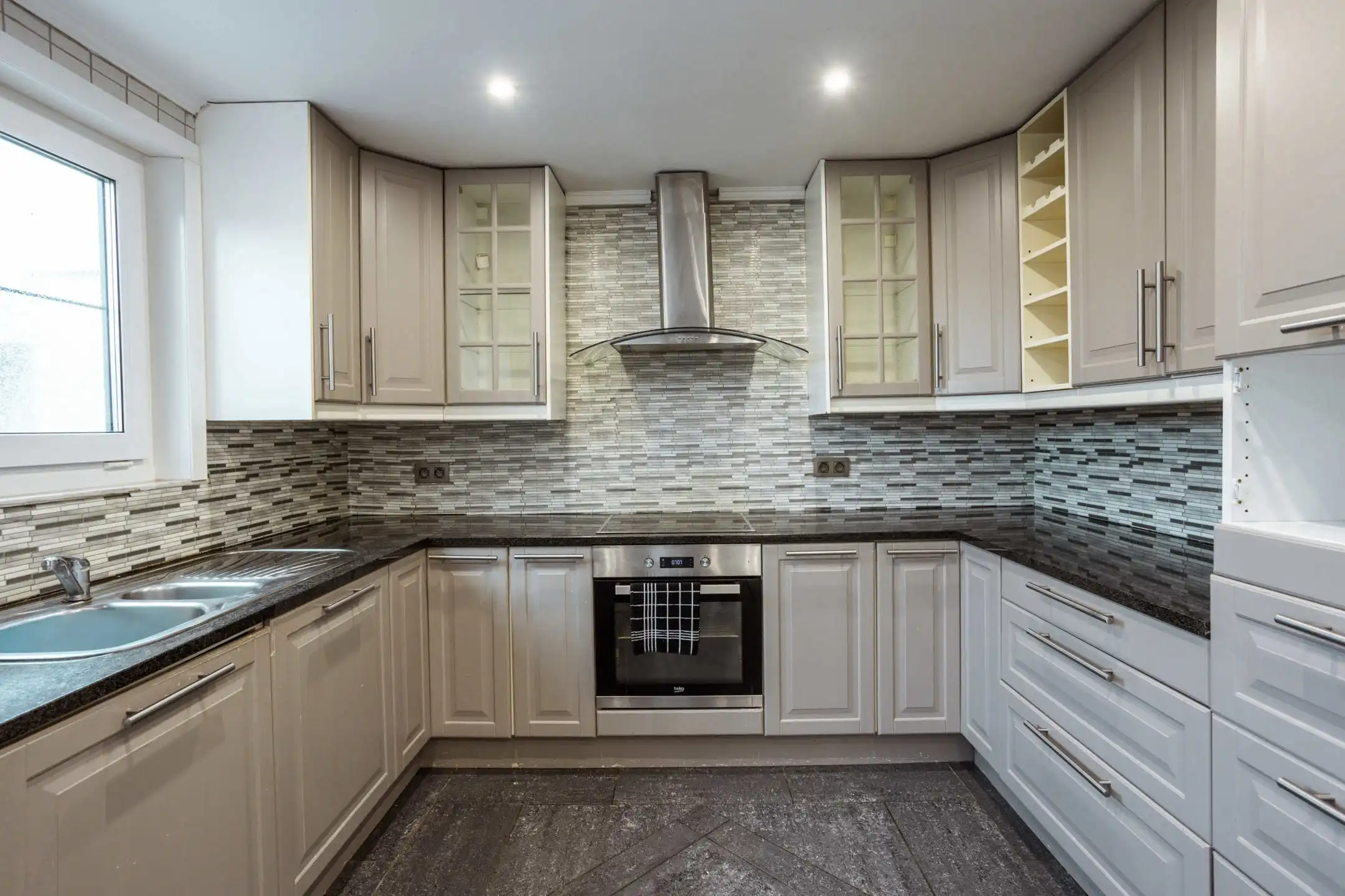 Ruime gezinswoning met aangename zuid-gerichte tuin. foto 10