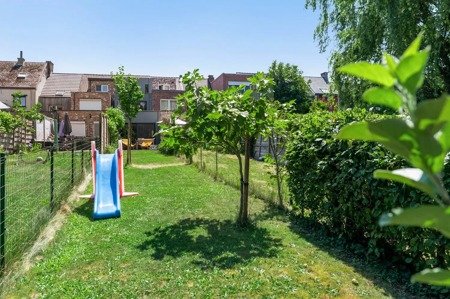 Rijwoning met 3 slpkrs en prachtige tuin foto 7