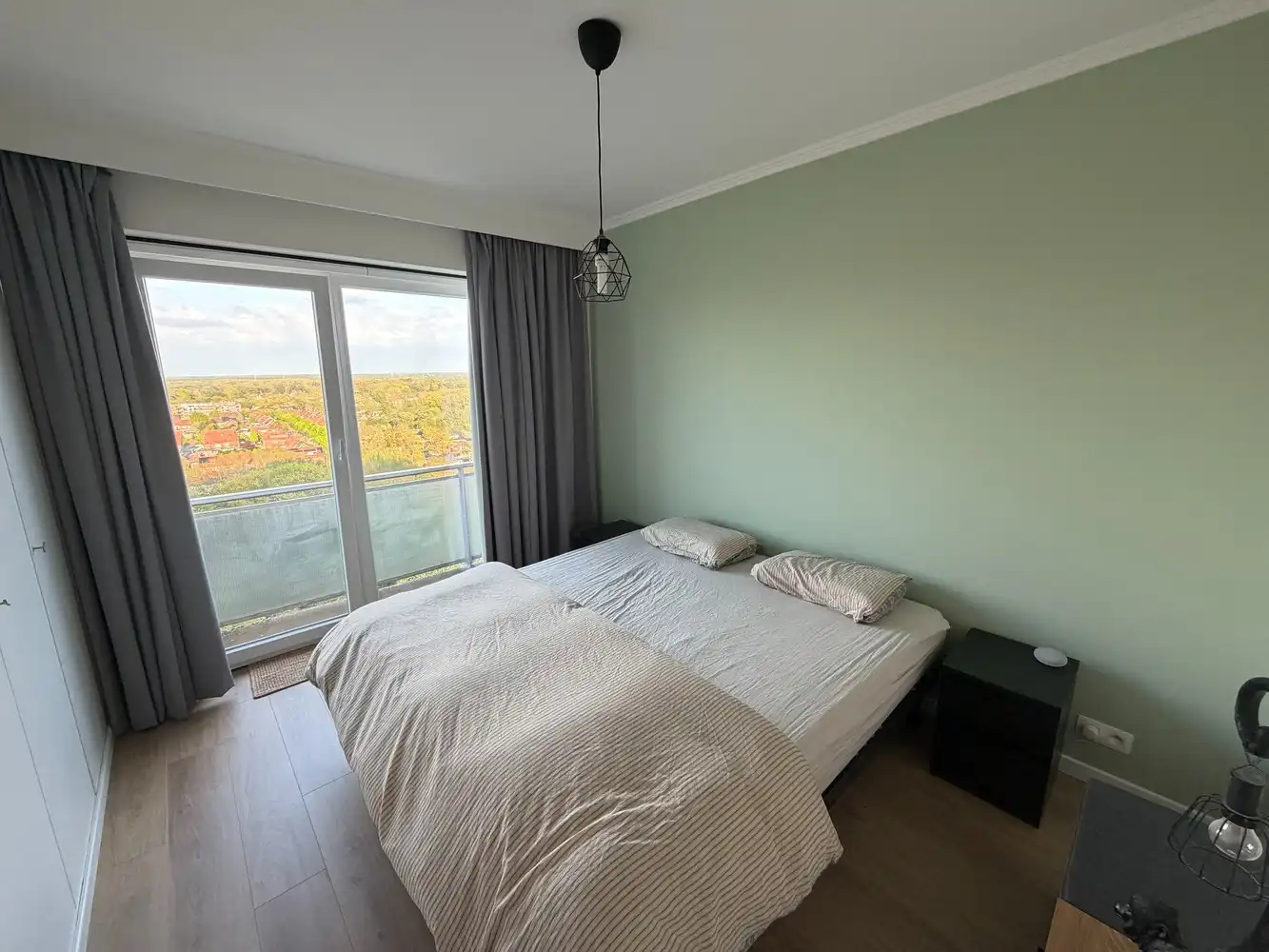 Gerenoveerd appartement van 92m² met 2 slaapkamers te Genk foto 9