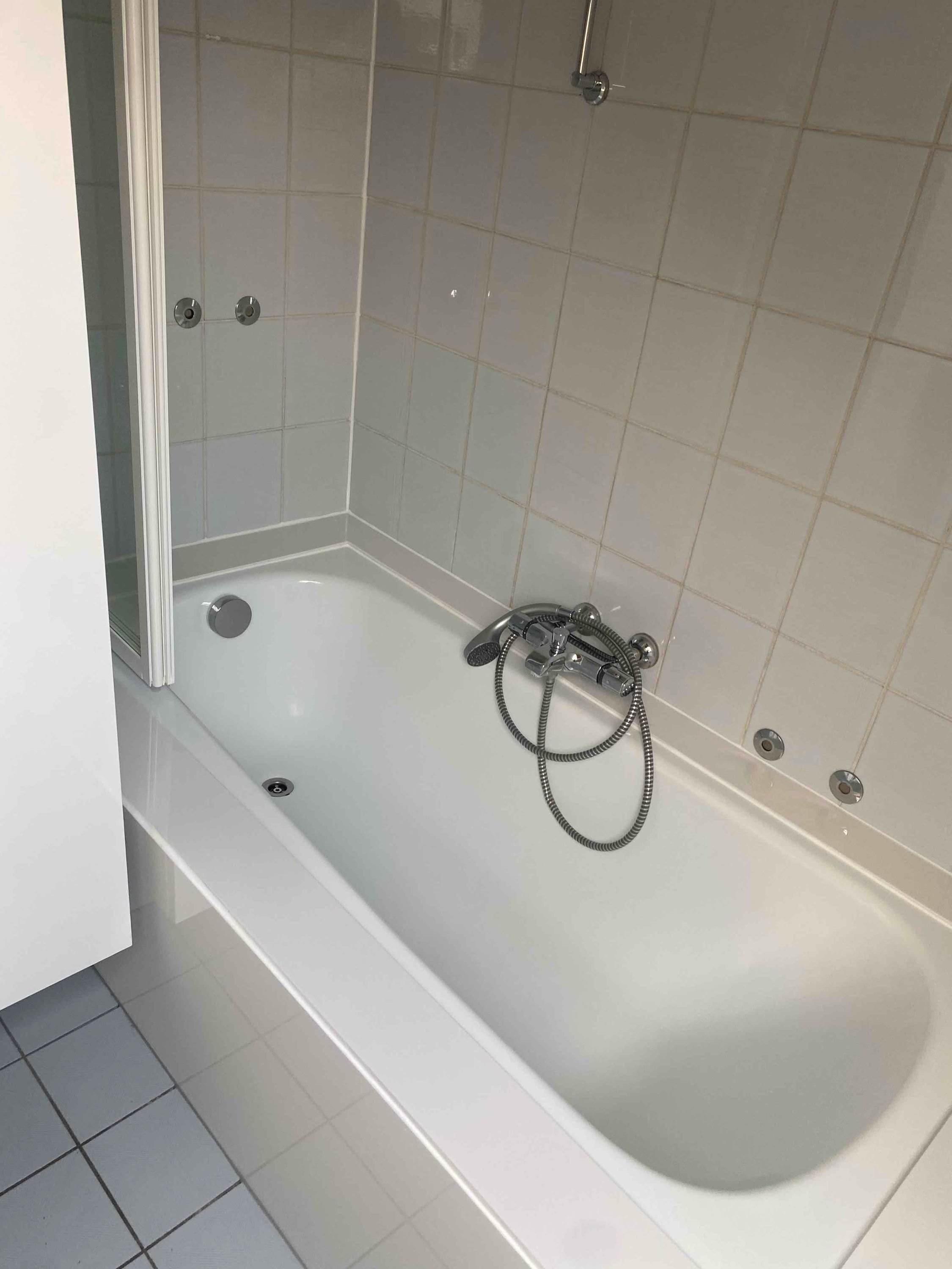 Mooi centraal gelegen appartement met ruim terras op de derde verdieping foto 9