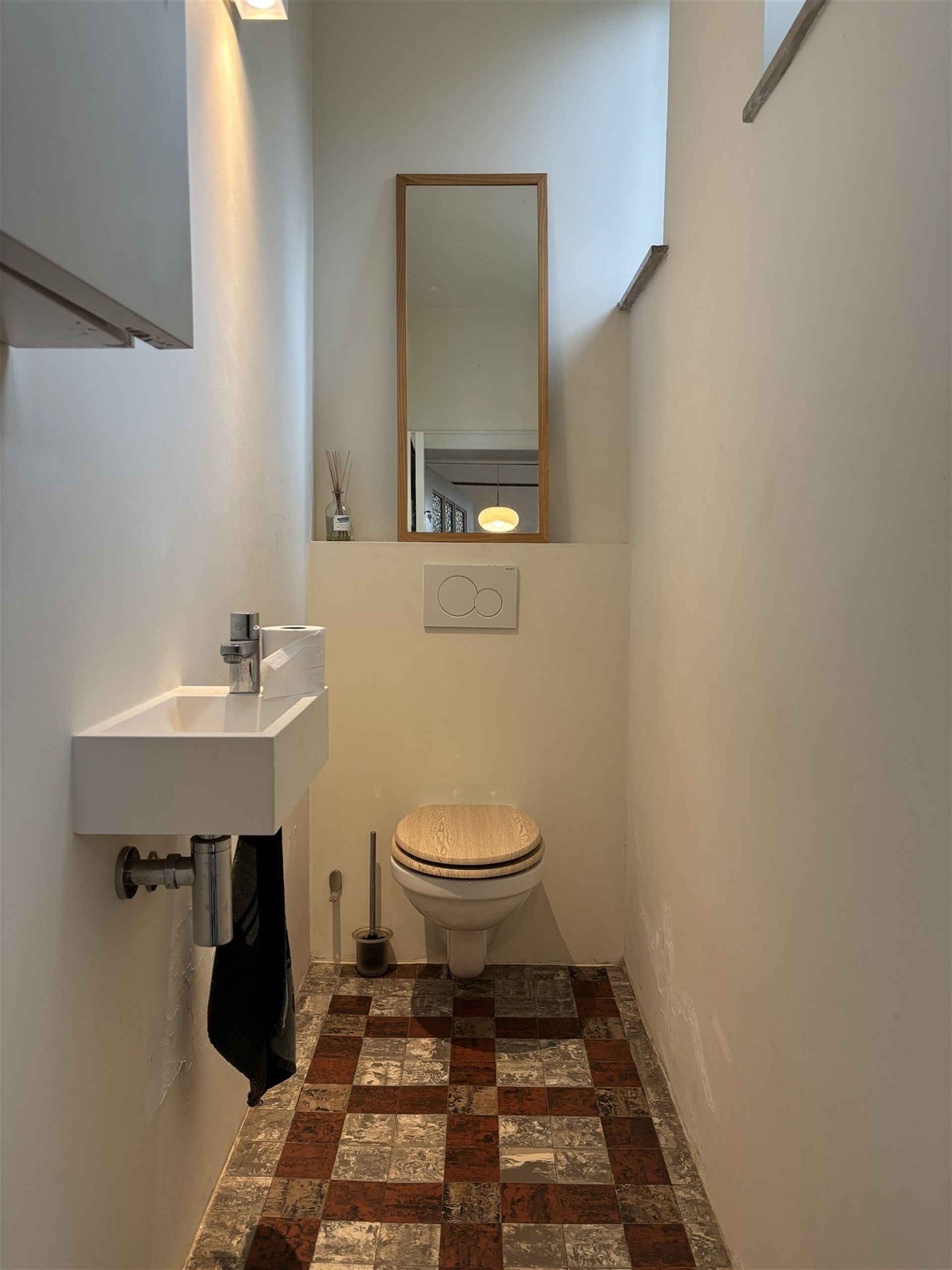 Prachtige, gerenoveerde woning met 4 slaapkamers foto 6