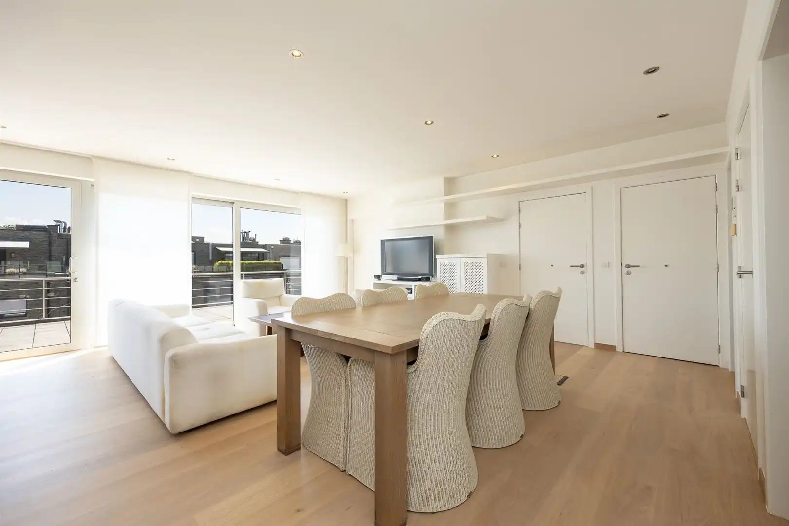 Penthouse met huge terassen in hartje Brasschaat foto 2