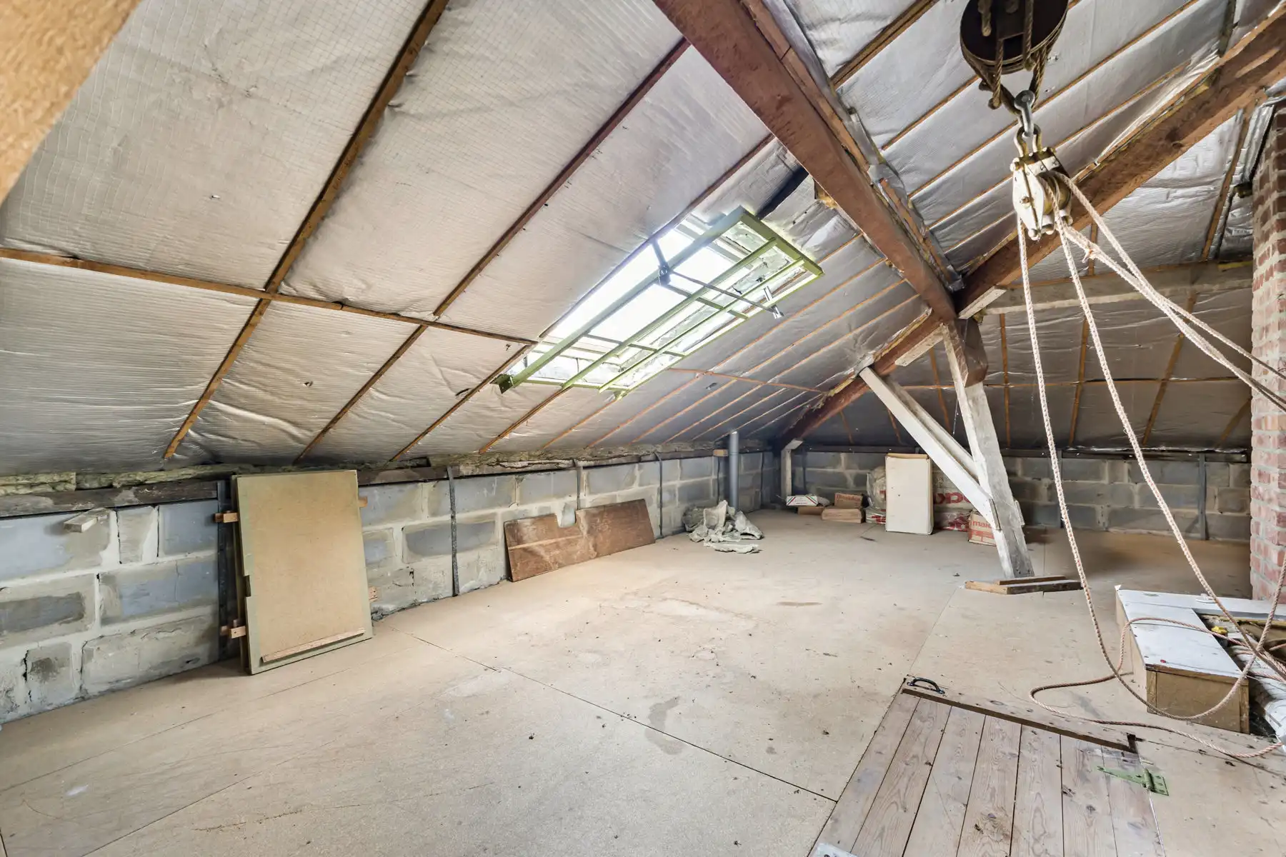 Bungalow met 2 slaapkamers, garage en tuin foto 24