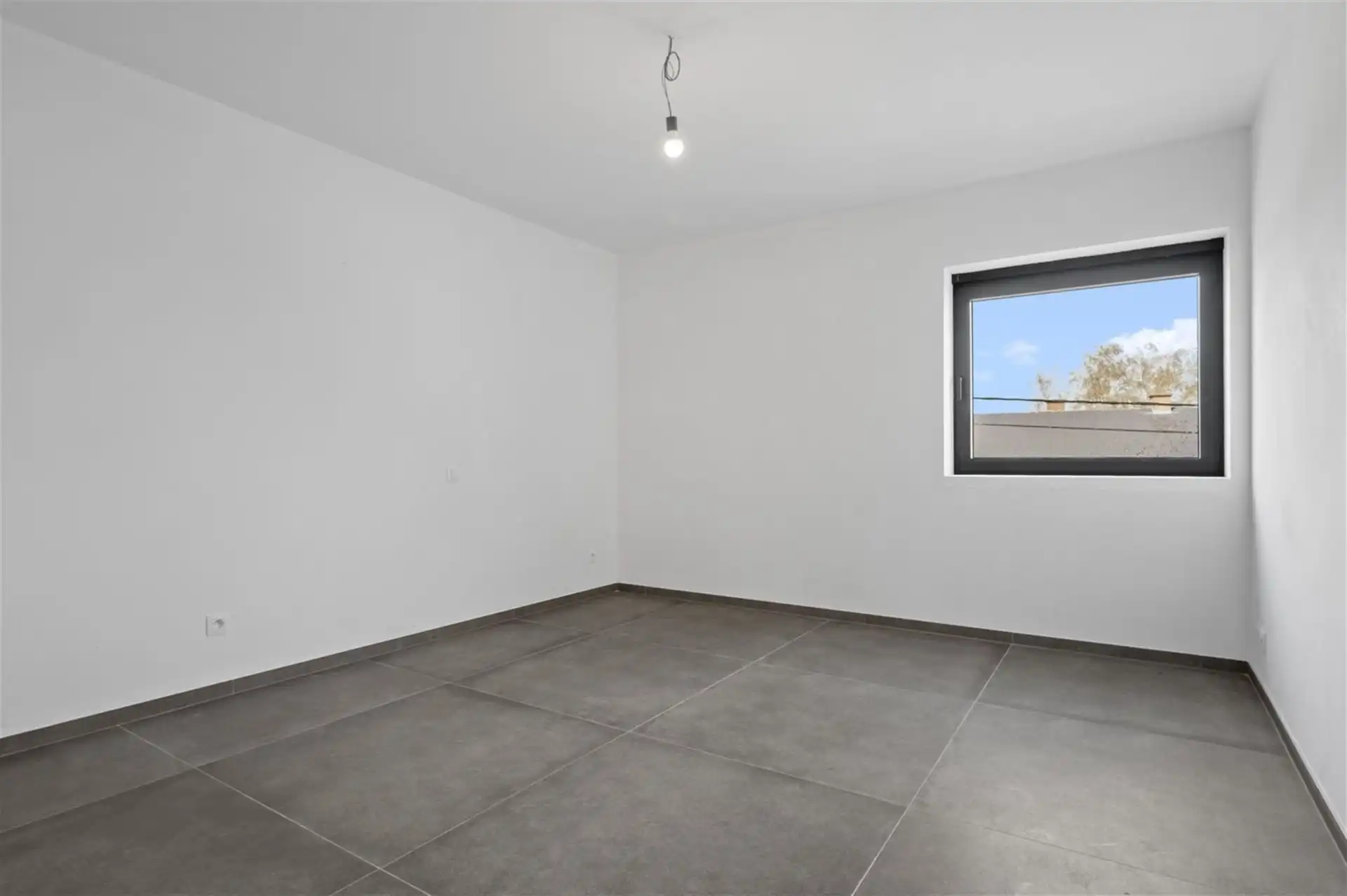 Zeer ruime woning met 4 slpks en tuin foto 16