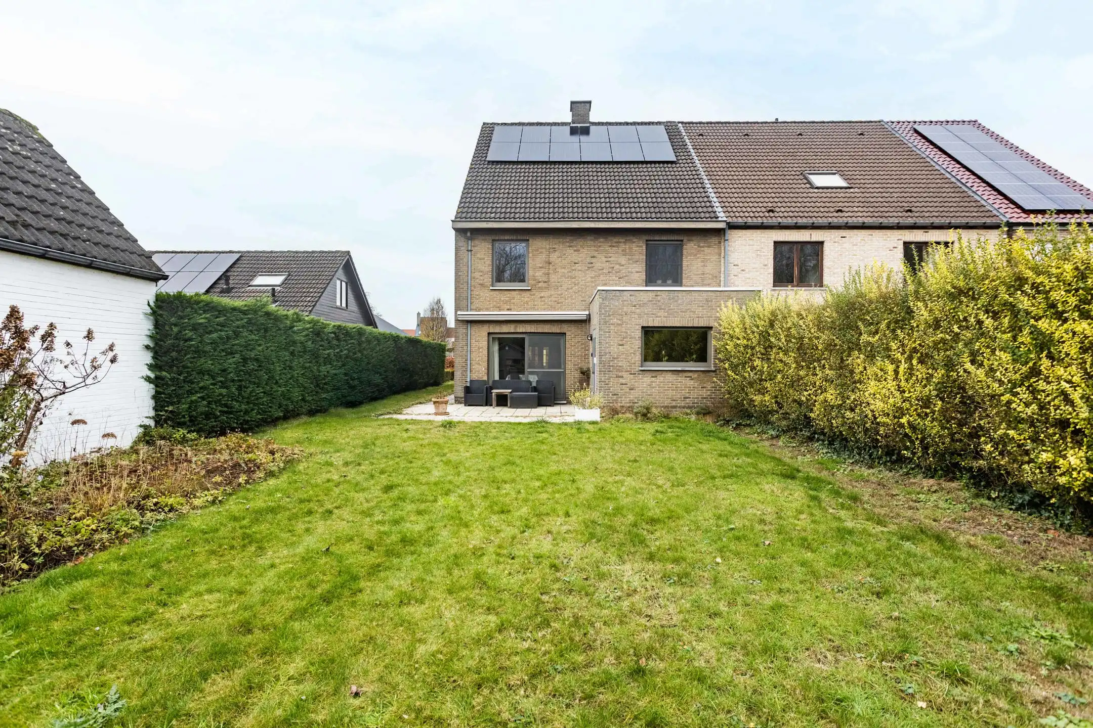 Instapklare gezinwoning op centrale ligging te Oudenaarde foto 2
