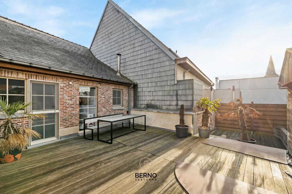 Handelspand met uitzonderlijke visibiliteit & ruim appartement – Toplocatie foto 26