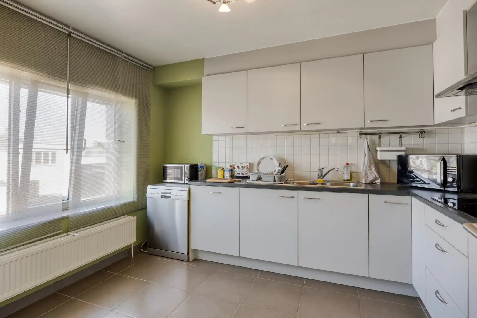 Ruim appartement met 3 slpks, centraal gelegen in Mol !  foto 5