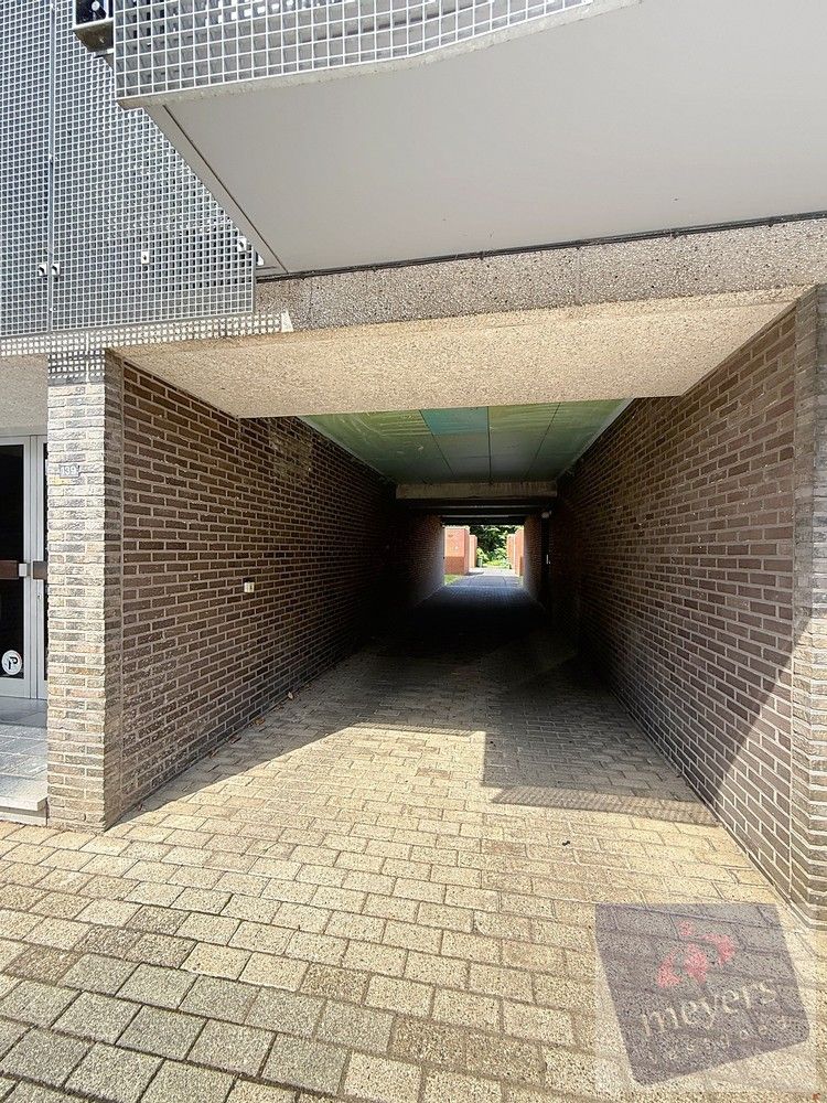 Instapklaar appartement met balkon en garage op toplocatie in Kuringen foto 20