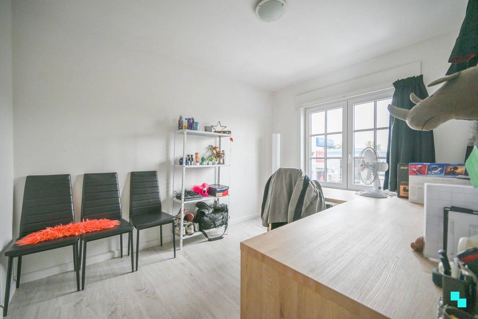 Ruime, gerenoveerde woning nabij centrum Oostrozebeke foto 30