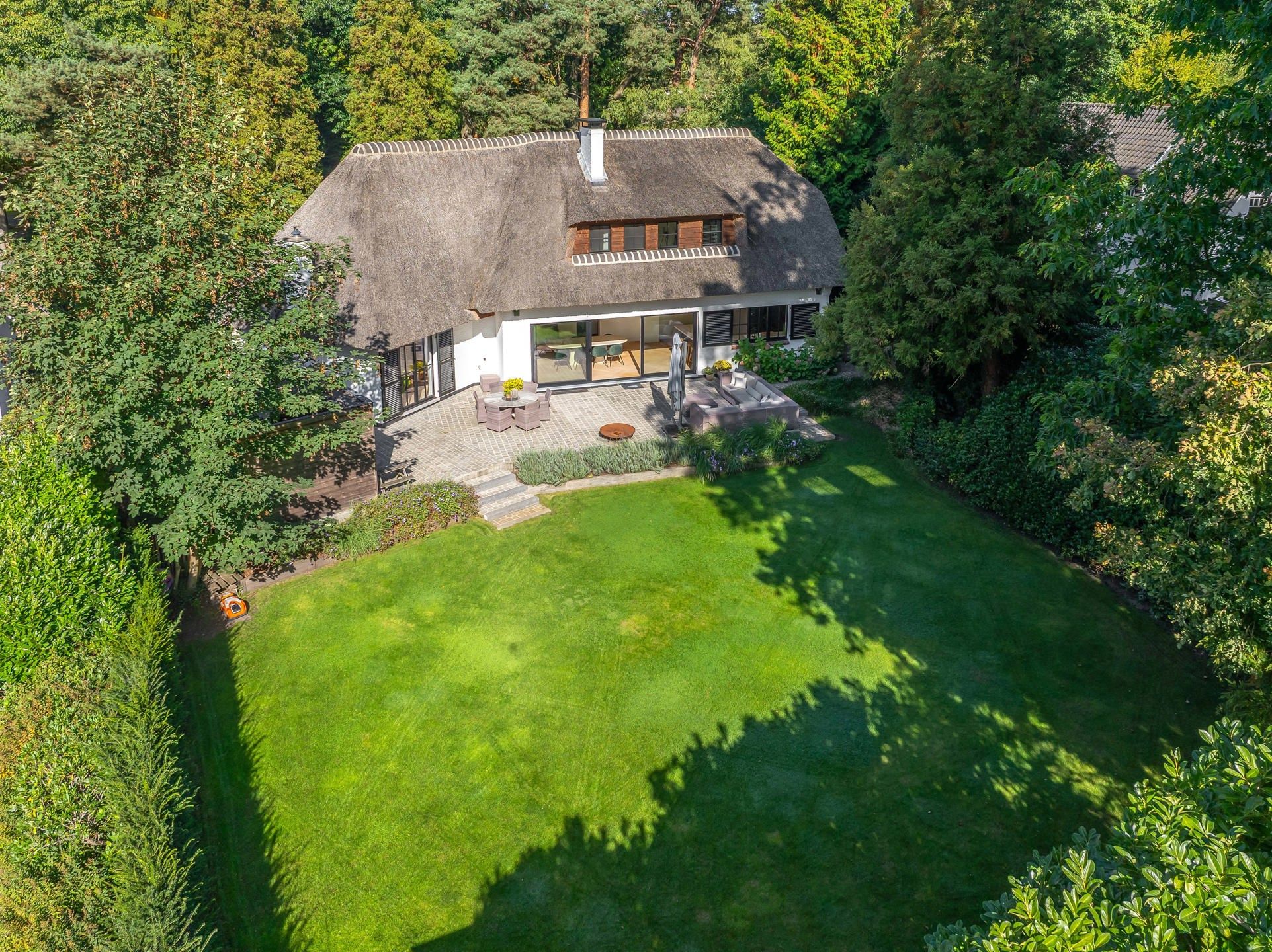 Rietgedekte charmevilla te huur in Koningshof foto 5