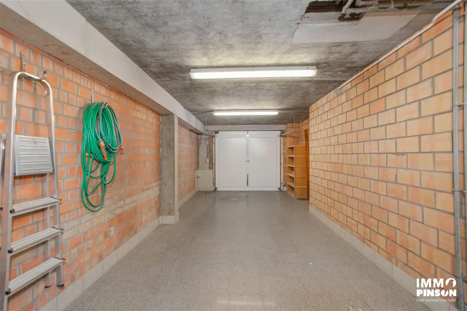 Ruim duplex appartement met berging en garage foto 14