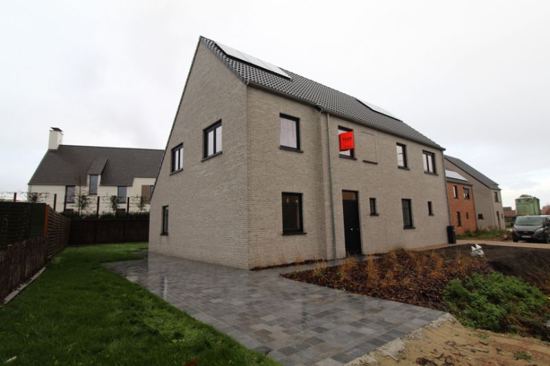 Zeer energiezuinige nieuwbouwwoning te Roeselare foto 13