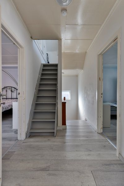 RUIME, LICHTRIJKE ALLEENSTAANDE WONING MET VEEL POTENTIEEL foto 21