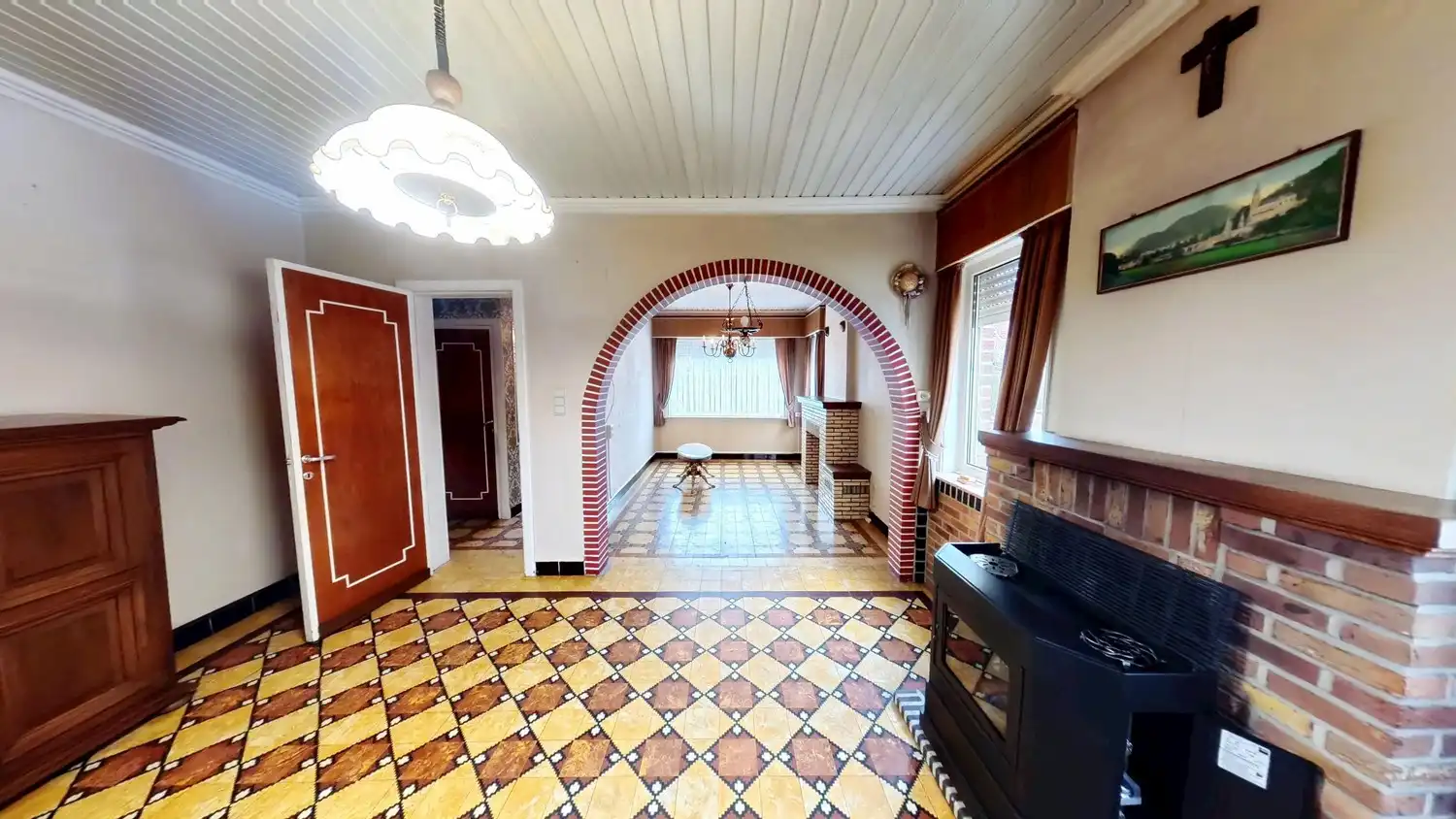 Te renoveren woning met uitbreidingsmogelijkheden! foto 4