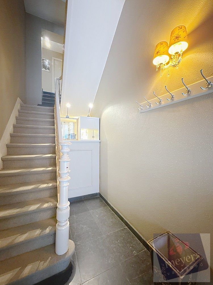 Handelspand met woonst op toplocatie in Hasselt foto 12