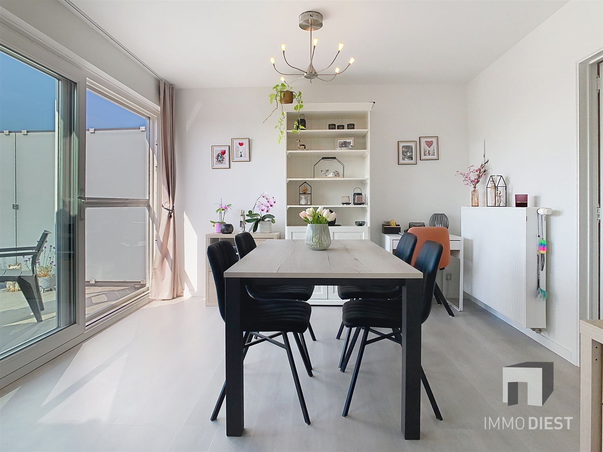 Trendy dakappartement met 2 slaapkamers foto 10