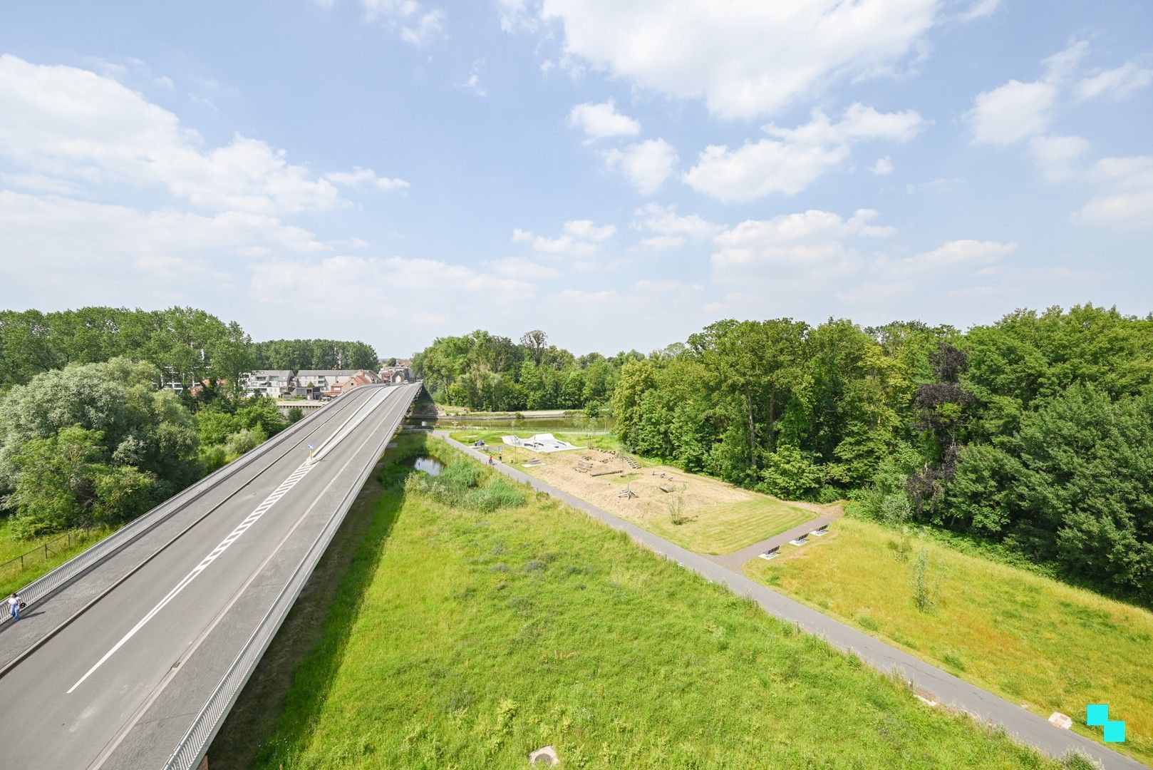 Luxe penthouse nabij centrum Ingelmunster foto 2