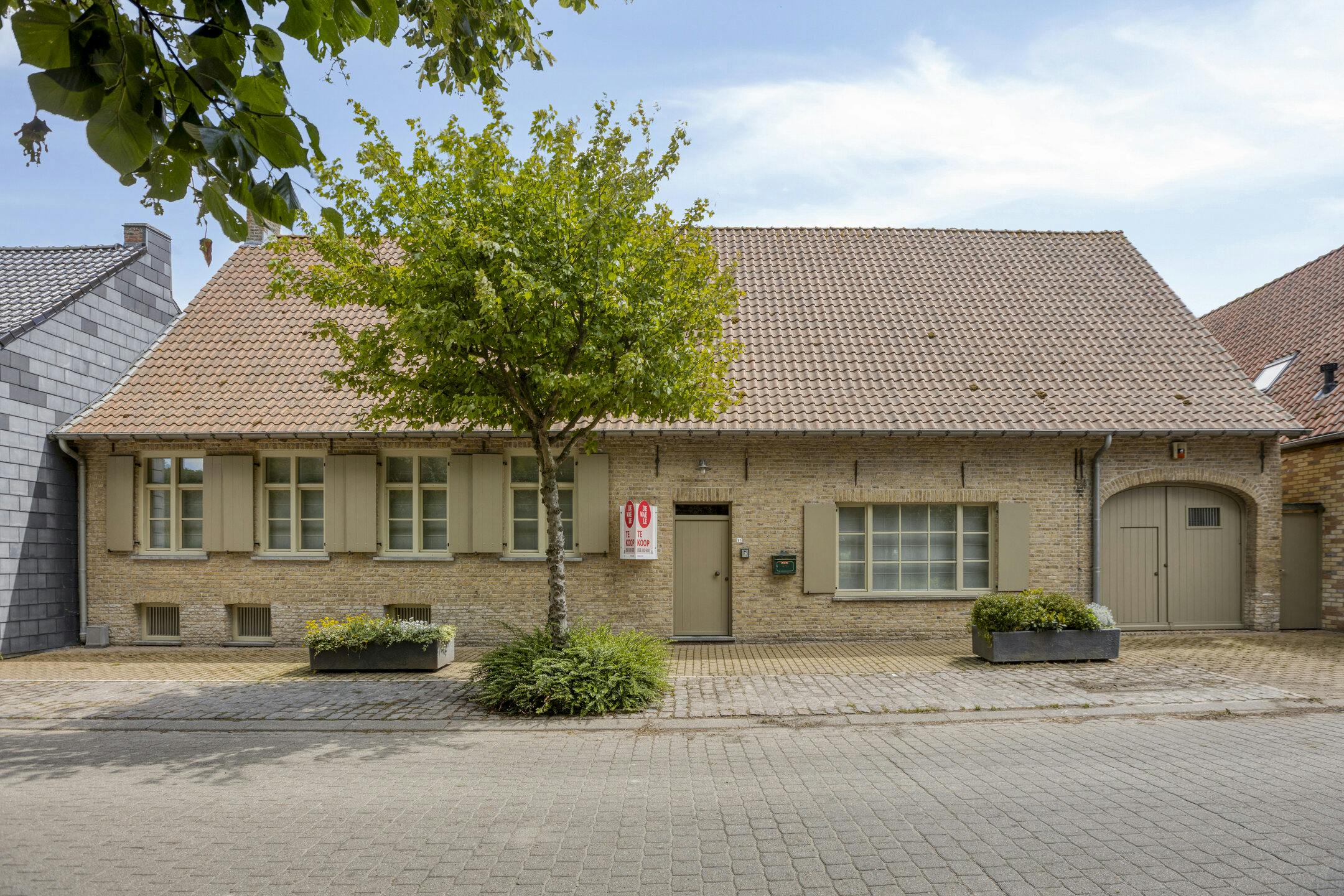 Ruime, energiezuinige woning met bijgebouw op 1.700m² in Beauvoorde. foto 11
