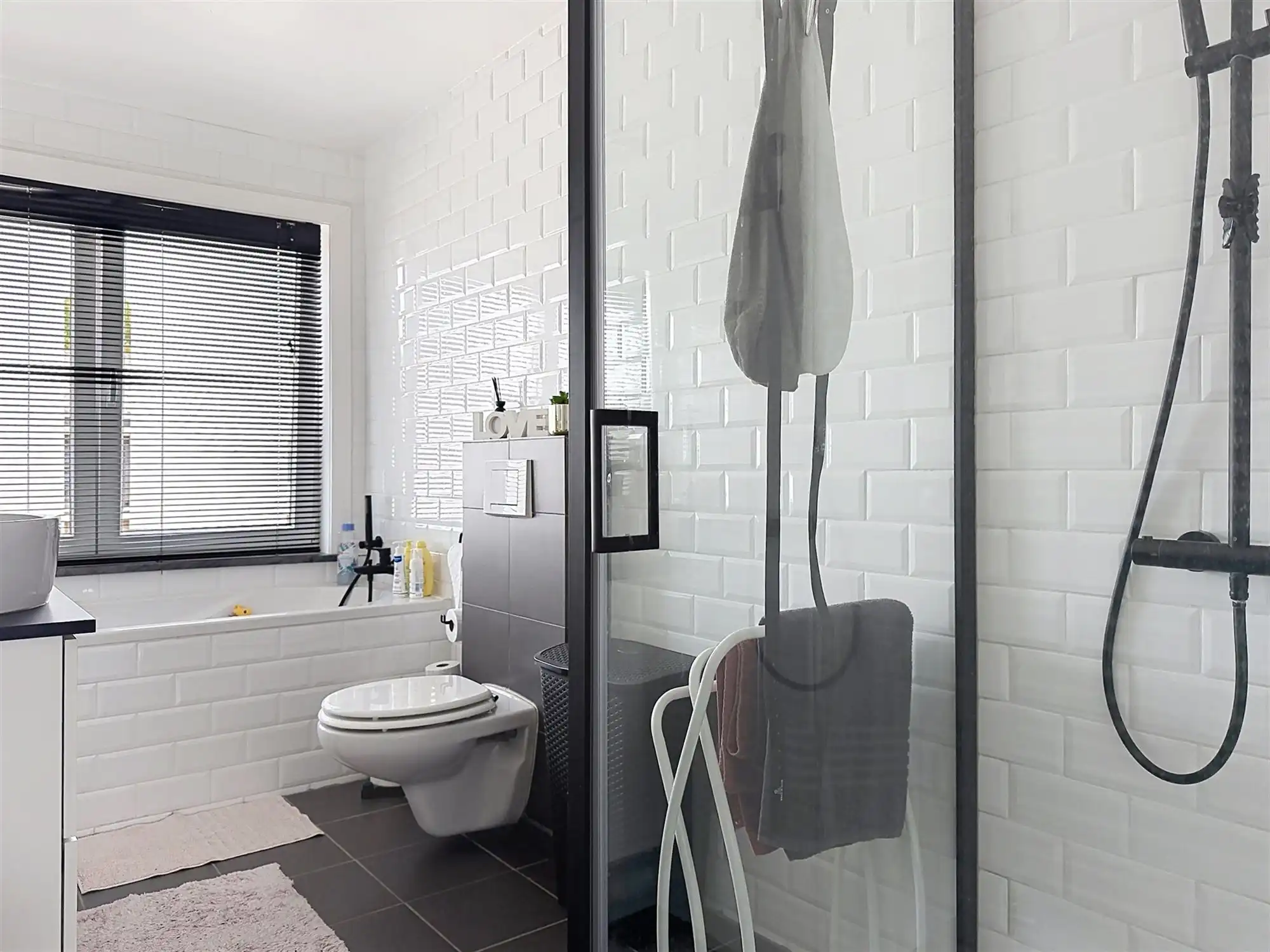 Prachtig appartement in doodlopende straat in Grobbendonk! foto 14