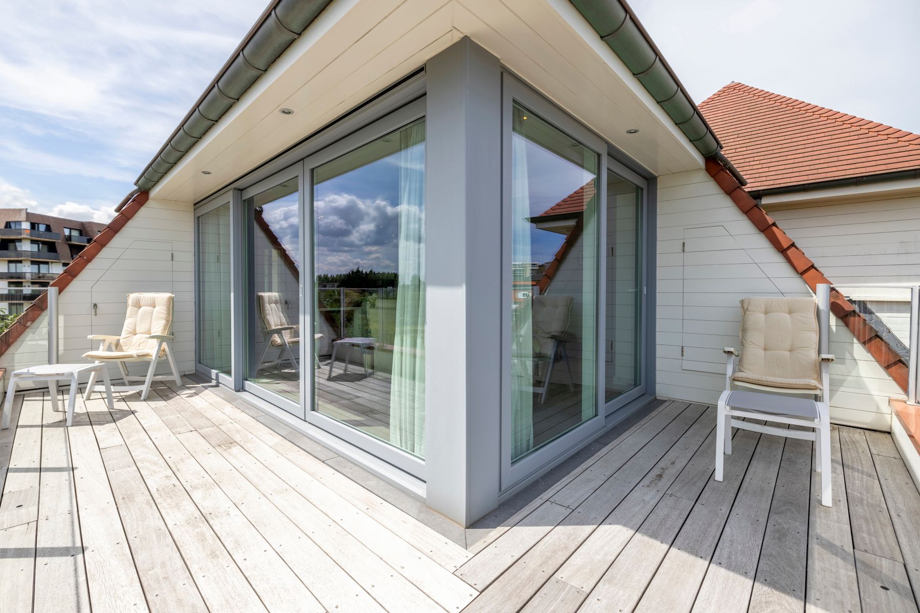 Recente penthouse met 2 slaapkamers en grote terrassen foto 19
