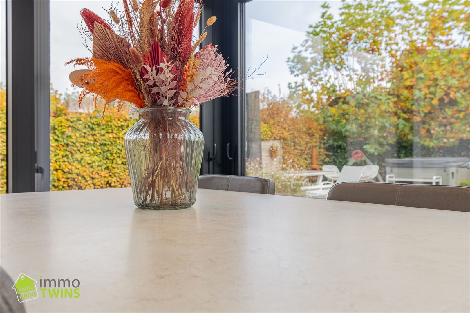 Gezellige open bebouwing met garage, tuin en oprit te Grembergen foto 6