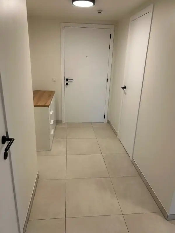 Appartement met terras en 2 parkeerplaatsen foto 2