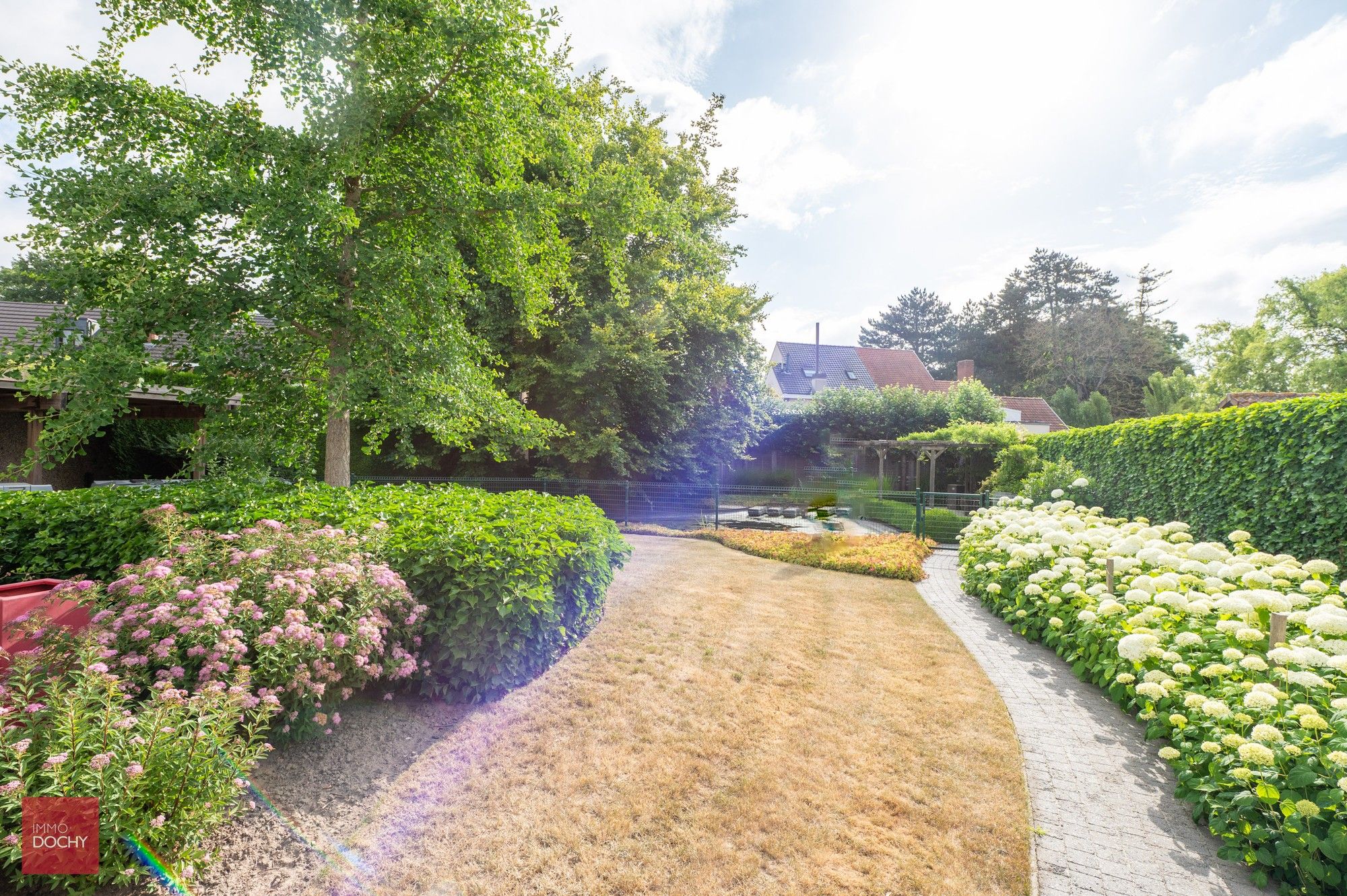 Verzorgde villa in doodlopende residentiële straat | centrum foto 10