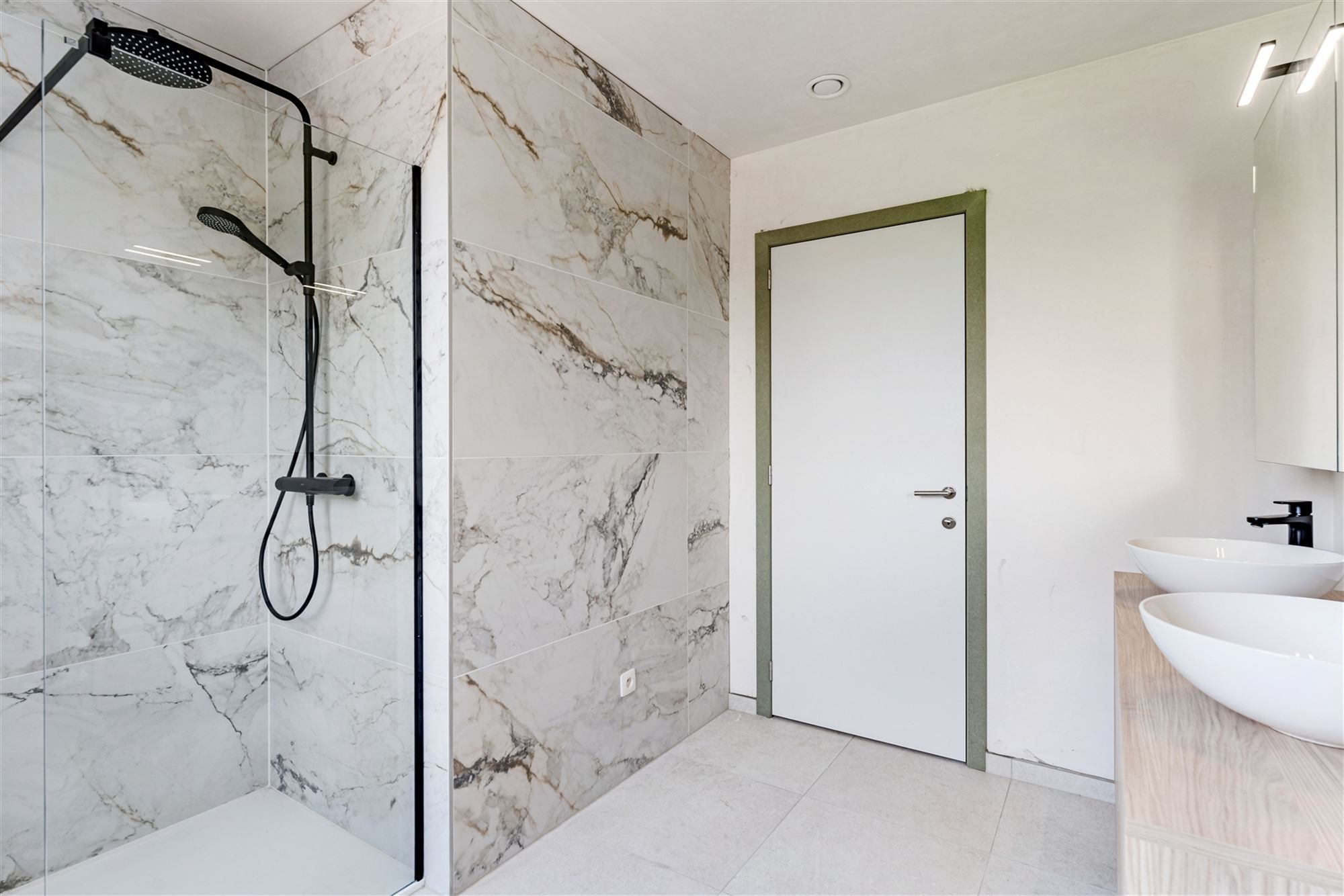 Afgewerkte BEN-woning op zeer rustige locatie te Molenbeersel foto 11