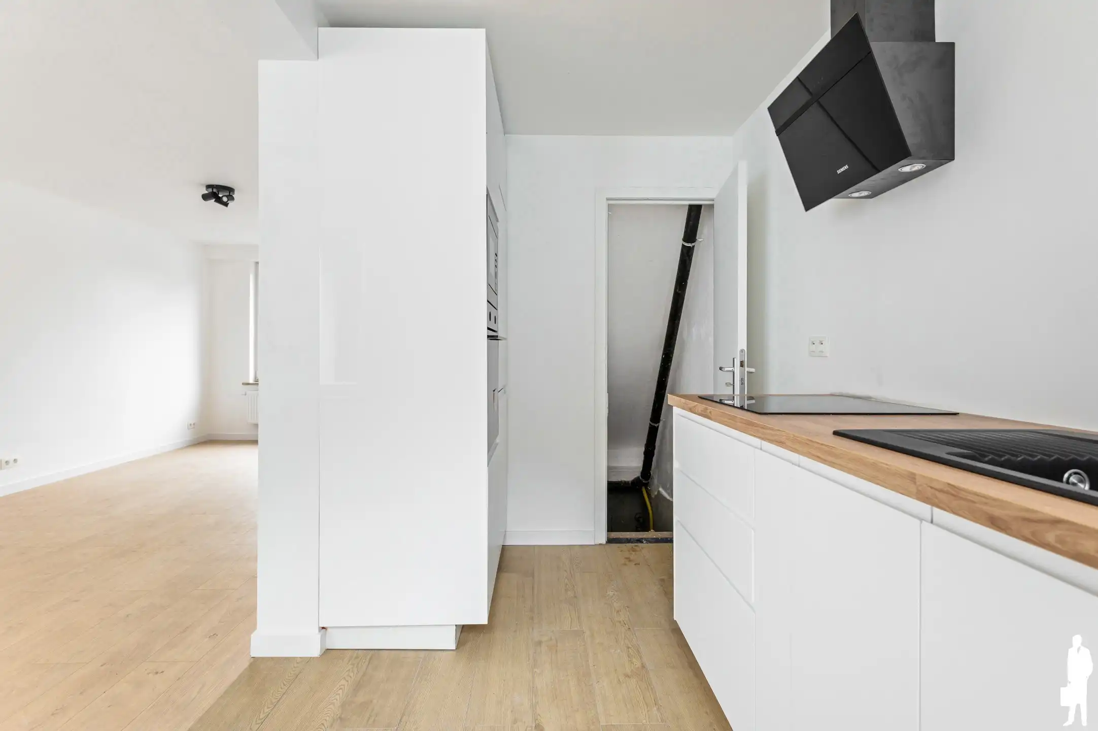 Instapklare gerenoveerde gezinswoning met 3 slaapkamers en diepe tuin nabij het centrum van Kalmthout foto 5