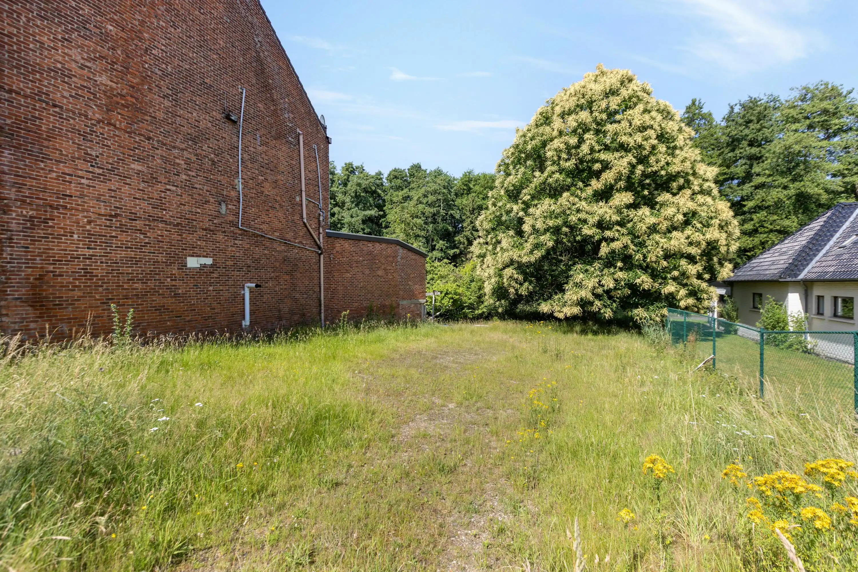 Ruim handelshuis met 5 slaapkamers op een perceel van 9a13ca nabij Thor Park foto 16