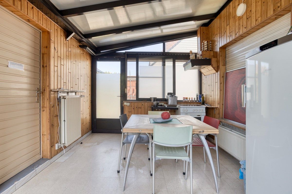 Te renoveren woning met naastliggend bouwperceel! foto 8