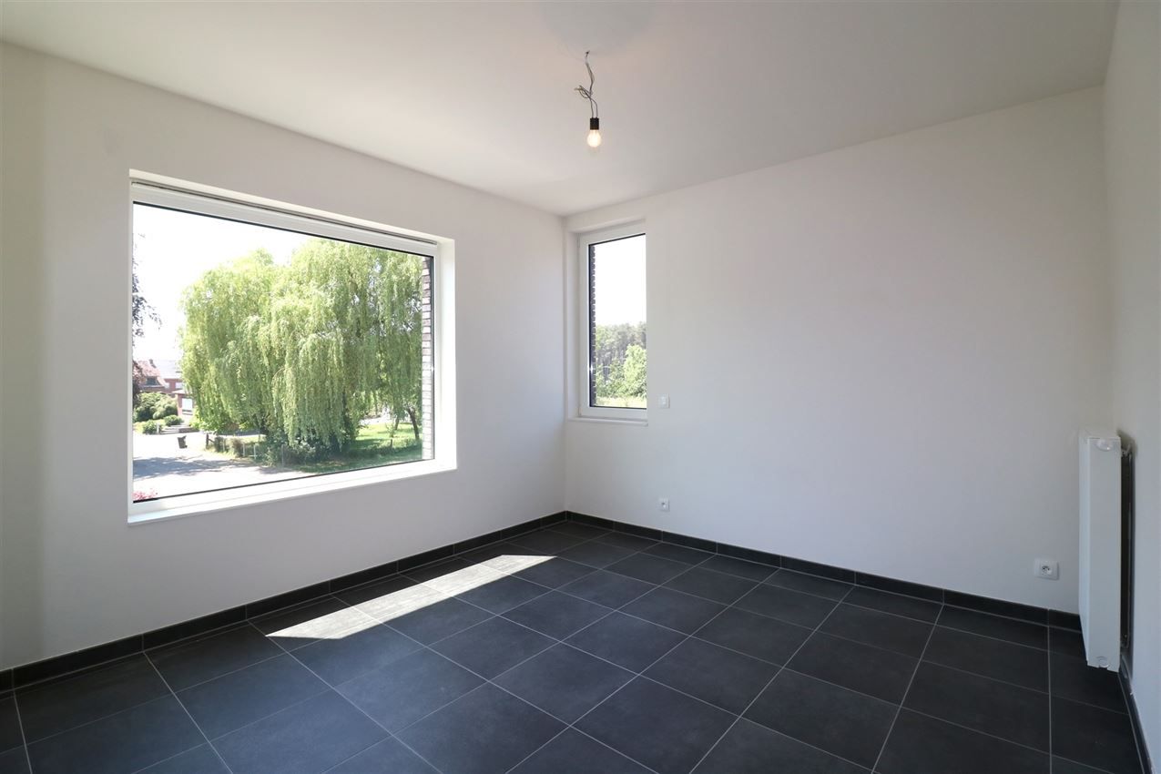 Recent,heel modern en licht,  108m², groot zuidtteras en autostaanplaats foto 21