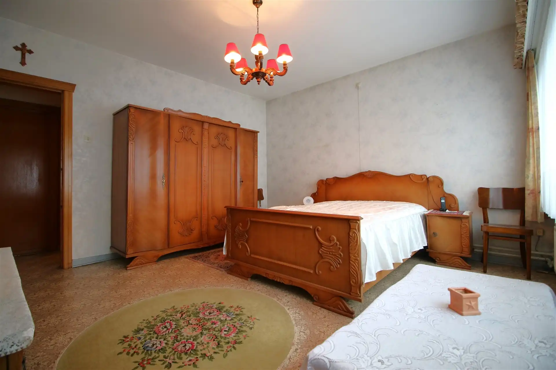 Op te frissen woning in het centrum foto 17