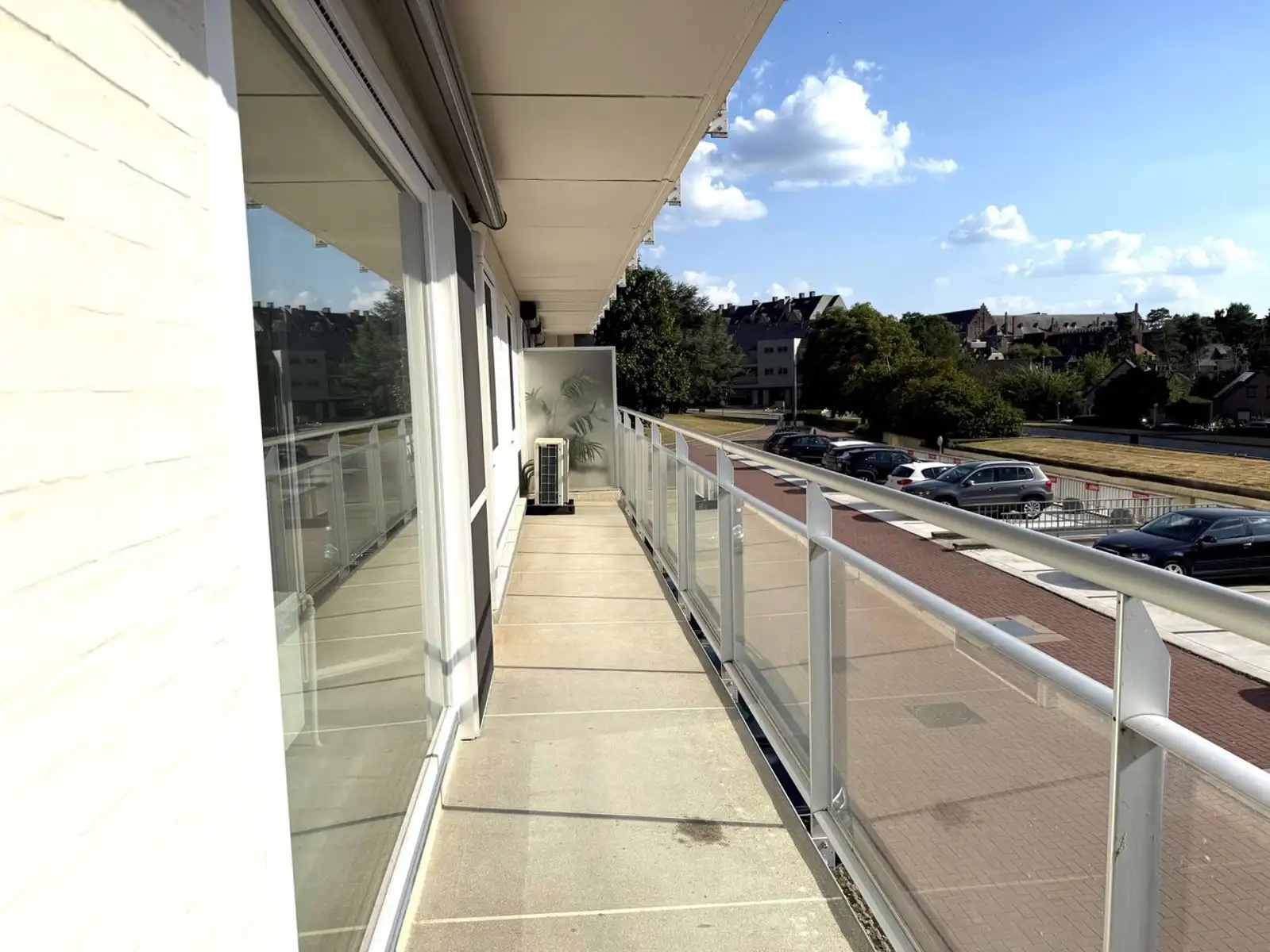 Volledig gerenoveerd appartement met 2 slaapkamers en ruim zonneterras te huur in Heverlee (Leuven) foto 7