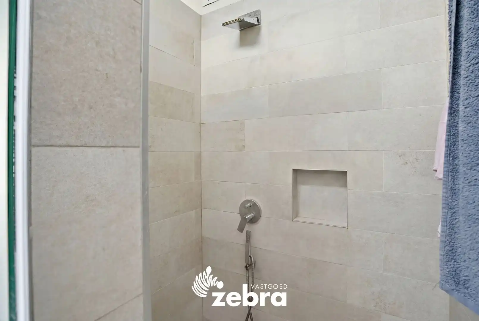 Instapklare woning met EPC-label B nabij centrum Meulebeke! foto 12